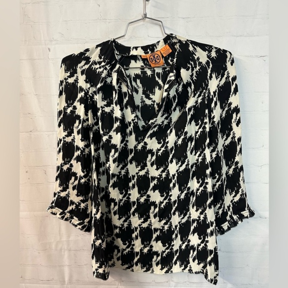 Tory Burch Houndstooth Silk Top size 6